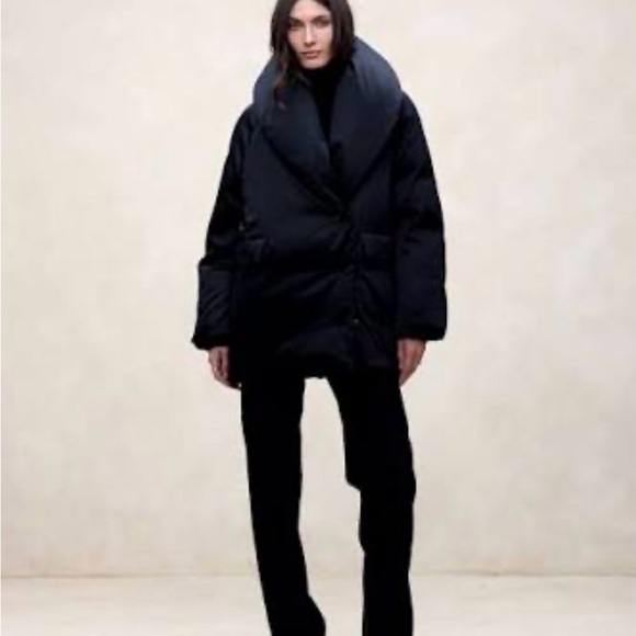 Banana Republic Lucila Satin Puffer Women's Coat - Picture 4 of 12